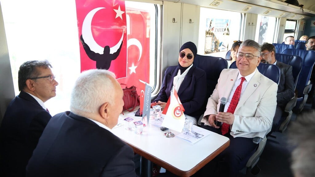 'ZAFER ROTASI SEMPOZYUMU' TREN YOLCULUĞUYLA GERÇEKLEŞTİRİLDİ