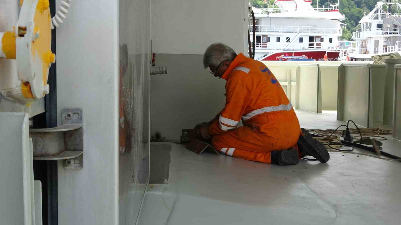 1 EYLÜL’DE BAŞLAYACAK YENİ AV SEZONU ÖNCESİ BALIKÇILAR HAZIRLIKLARI TÜM HIZIYLA...