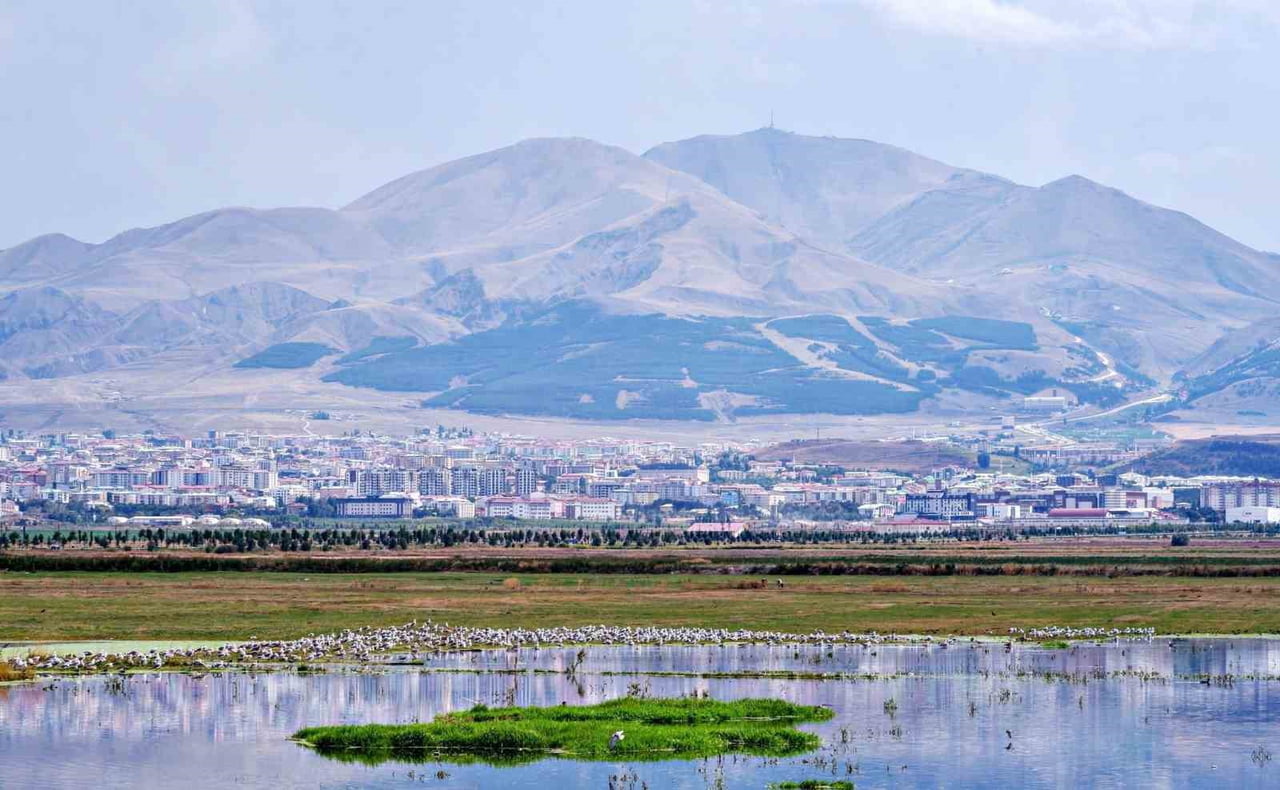 128 YILLIK OSMANLI ARŞİV BELGESİ, ERZURUM’UN PETROL VE NEFT KAYNAKLARININ 19. YÜZYILIN SONUNDA...