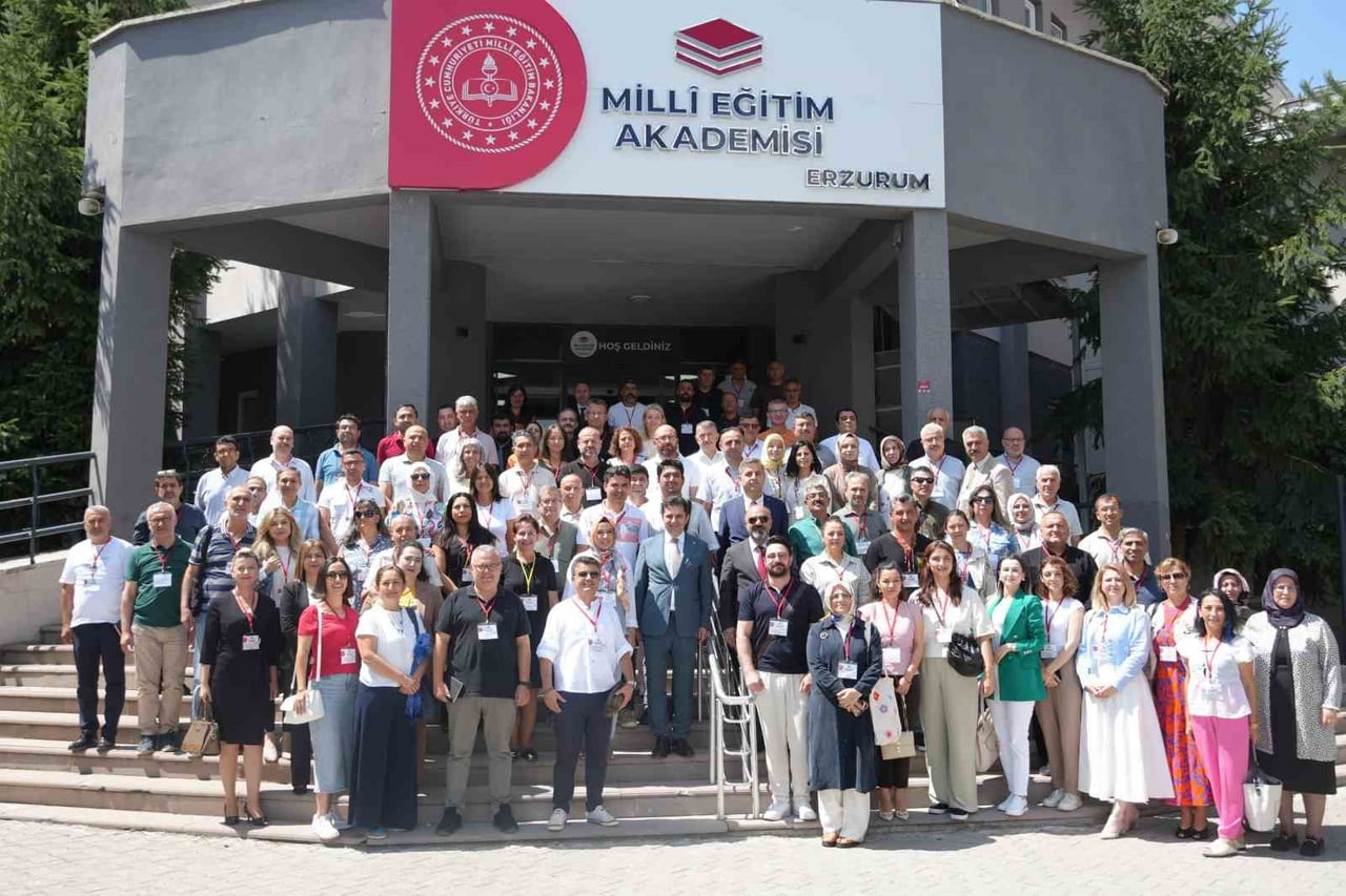 17-21 AĞUSTOS 2026 TARİHLERİ ARASINDA GERÇEKLEŞTİRİLEN MESLEKİ VE TEKNİK EĞİTİMDE TÜRKİYE YÜZYILI...