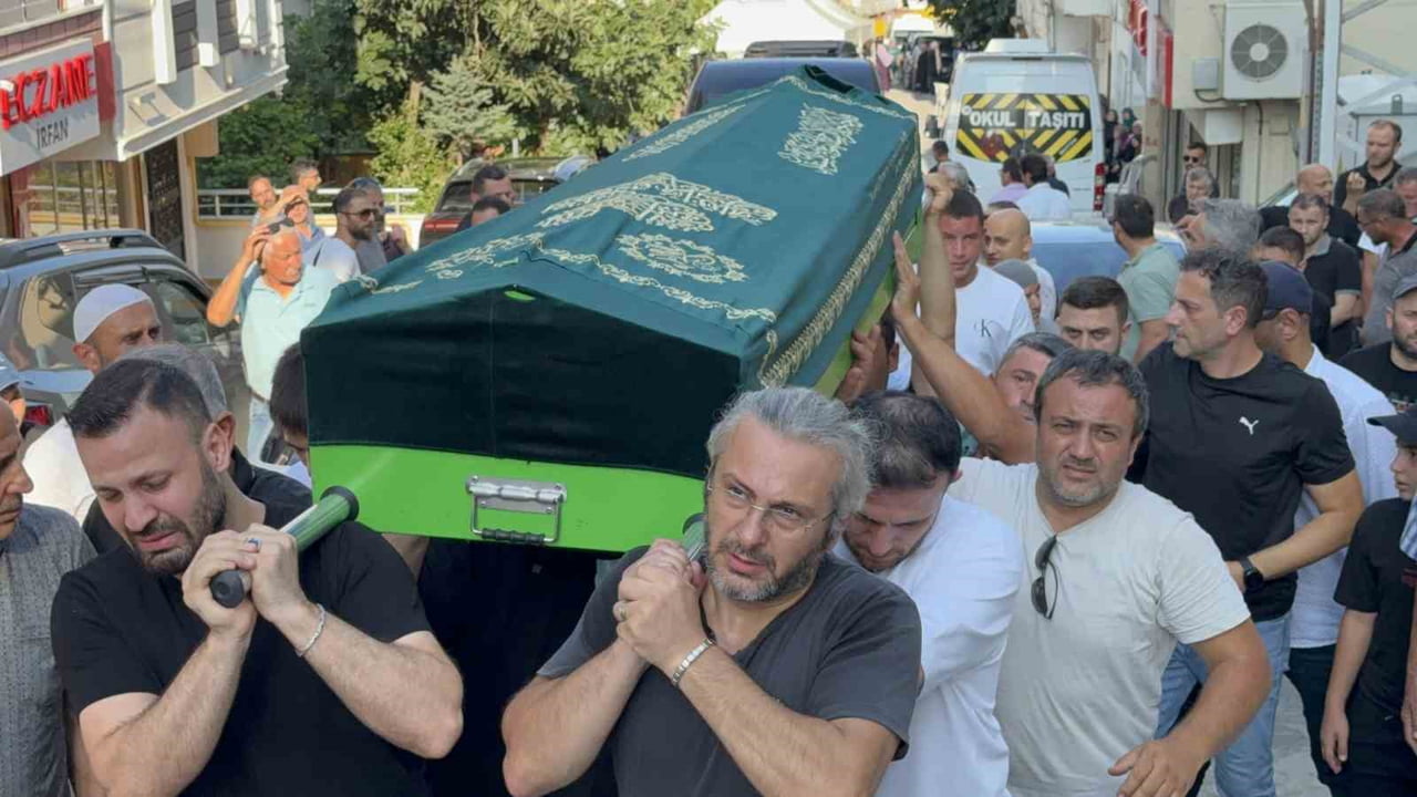 2 ÇOCUK BABASI HASAN VOYVAT İLKADIM İLÇESİ KADİFE KALE MAHALLESİ’NDEKİ KIZILCIKDİBİ CAMİİNDE...