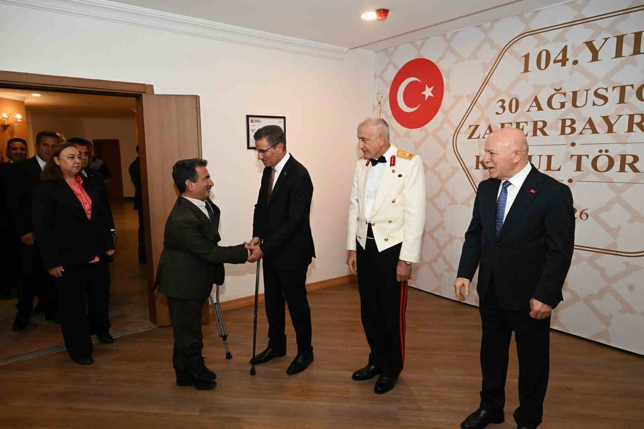 30 AĞUSTOS ZAFER BAYRAMI  DOLAYISIYLA ERZURUM  VALİLİĞİ TARAFINDAN  KABUL TÖRENİ...
