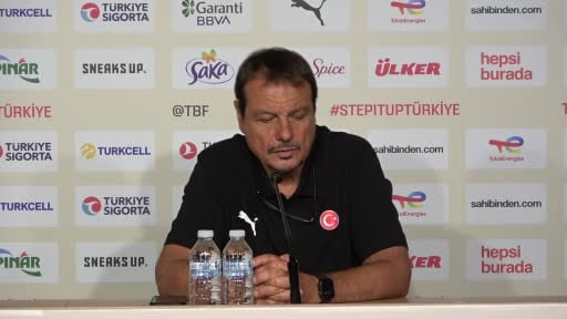 A Milli Erkek Basketbol Takımı Başantrenörü Ergin Ataman, Litvanya karşısında alınan 94-66'lık...