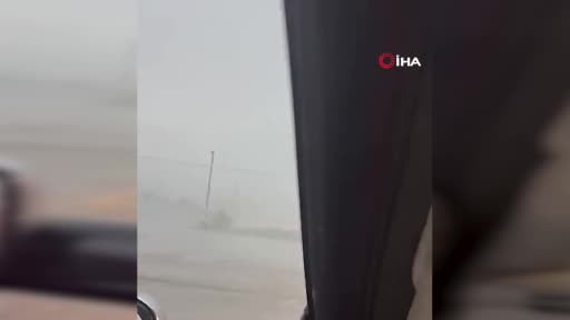 ABD'nin orta batı bölgesini vuran şiddetli fırtınalarda en az 3 kişi hayatını kaybetti, 800 binden...