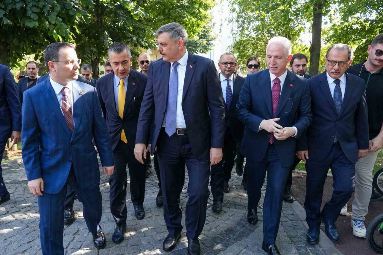 ADALET BAKANI AKIN GÜRLEK, BÜYÜKÇEKMECE CUMHURİYET BAŞSAVCISI ÖMER KARAKAYA İLE BİR ARAYA...