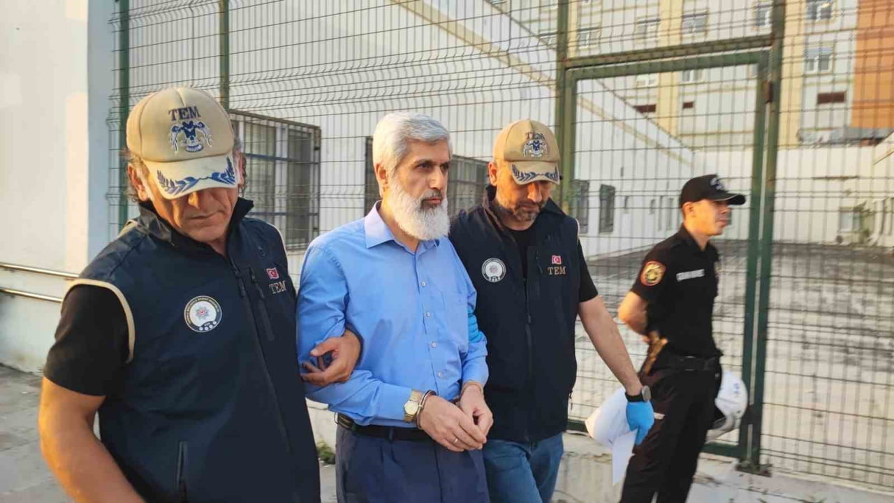 ADANA'DA FURKAN VAKFI’NA YÖNELİK DÜZENLENEN OPERASYONDA KURUCU BAŞKAN ALPARSLAN KUYTUL VE EŞİ...