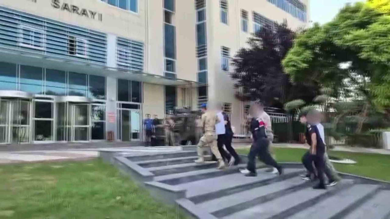 ADANA'NIN CEYHAN İLÇESİNDE DONDURMACIDA UĞRADIĞI SİLAHLI SALDIRIDA HAYATINI KAYBEDEN YUSUF ERDEM...