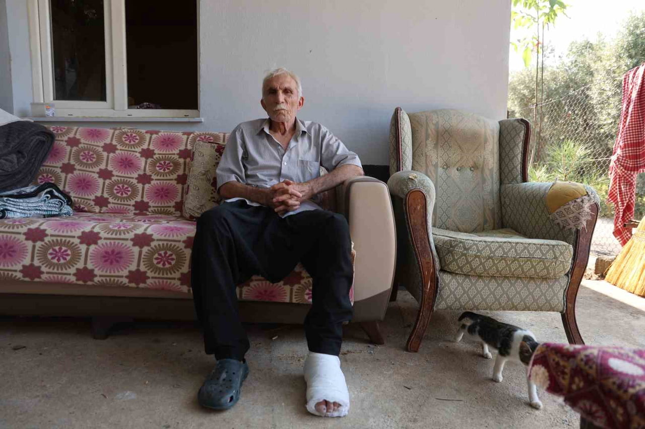 ADANA'NIN KOZAN İLÇESİNDE 83 YAŞINDAKİ YAŞAR AKDOĞAN