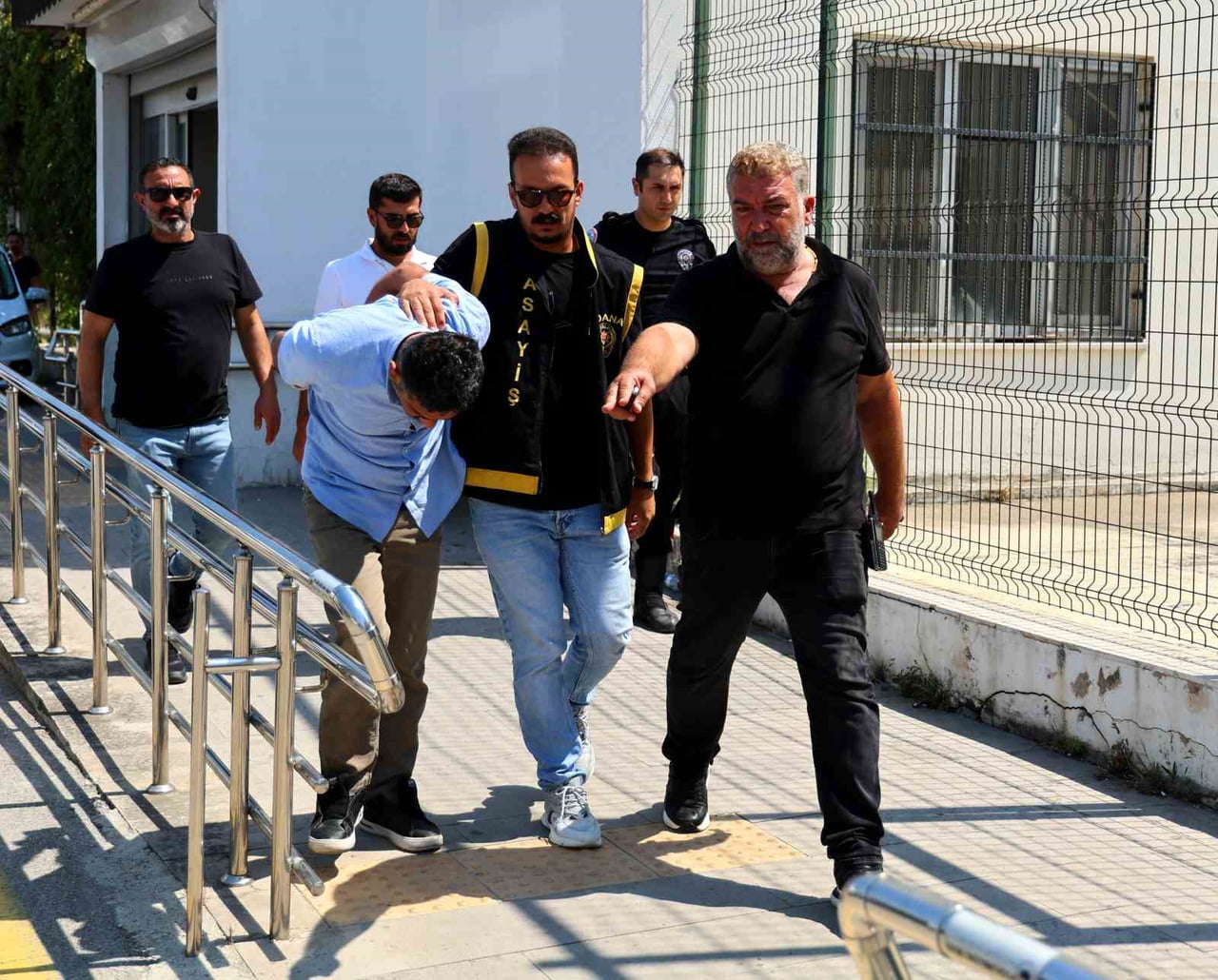ADANA’DA 40 MİLYON LİRALIK ALACAK-VERECEK MESELESİ NEDENİYLE EMEKLİ POLİS MEMURU AYTEKİN FİL VE...