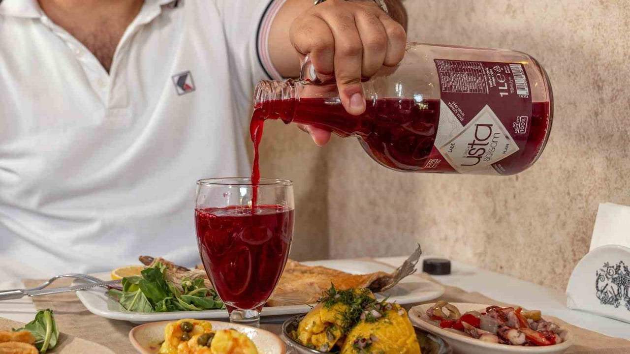 ADANA DENİLİNCE AKLA GELEN GELENEKSEL LEZZETLERDEN ŞALGAM, ARTIK YALNIZCA KEBAP VE KIRMIZI ETİN...