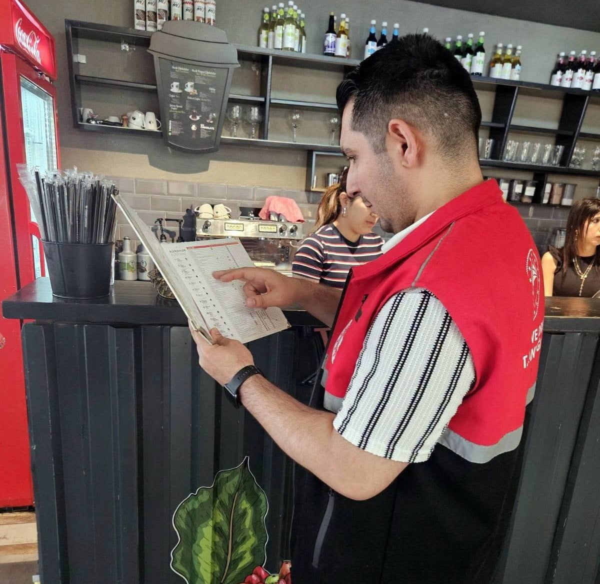 ADIYAMAN’DAKİ ULUSAL DÜZEYDE ZİNCİR ŞEKLİNDE FAALİYET GÖSTEREN TOPLU TÜKETİM İŞLETMELERİNDE...
