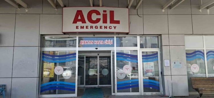 ADIYAMAN’IN GÖLBAŞI İLÇESİNDE EVLERİNE SIKTIKLARI SİNEK İLACINDAN ETKİLENEN KADIN, HASTANEYE...