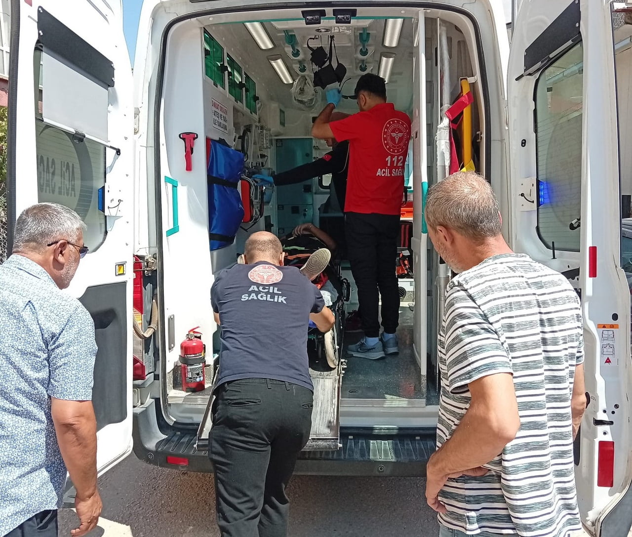 ADIYAMAN’IN GÖLBAŞI İLÇESİNDE OTOMOBİL İLE MOTOSİKLETİN ÇARPIŞMASI SONUCU MEYDANA GELEN KAZADA 1...