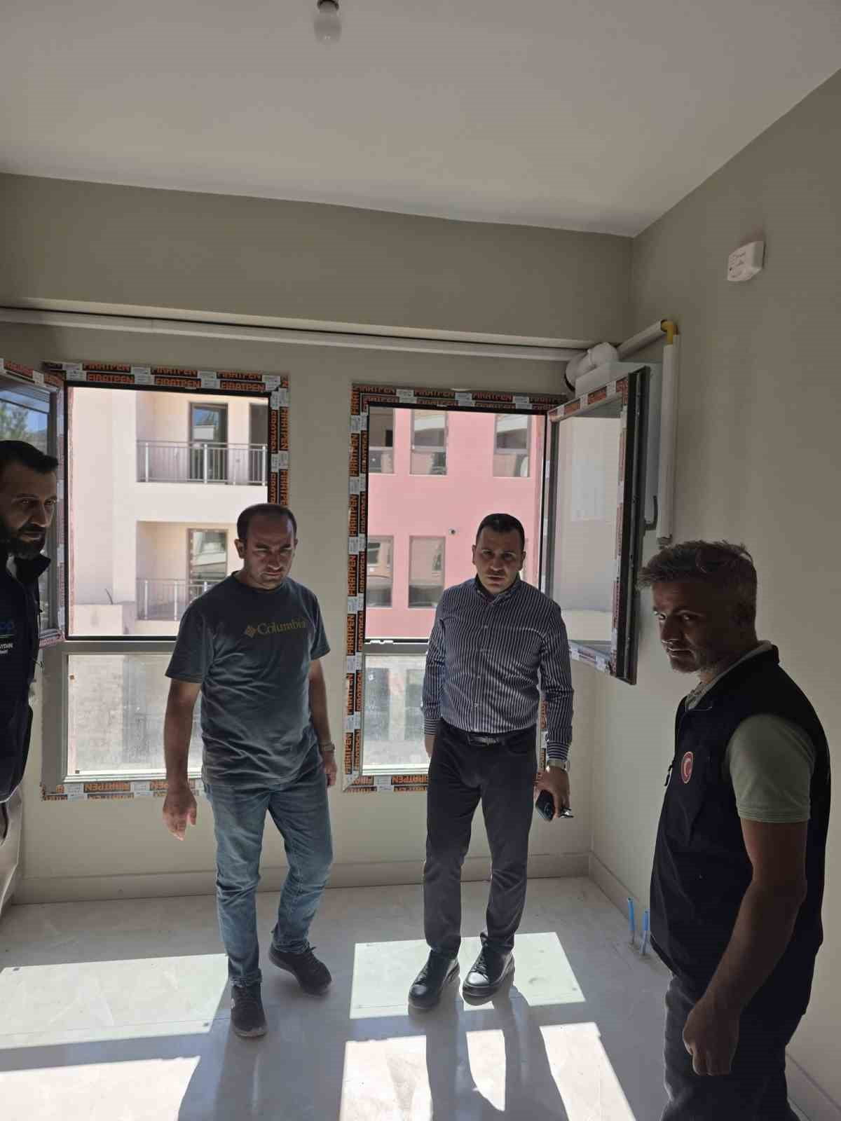 ADIYAMAN’IN GÖLBAŞI KAYMAKAMI KADİR ALGIN, İLÇEDE REZERV ALANINDA YÜRÜTÜLEN ÇALIŞMALARI YERİNDE...