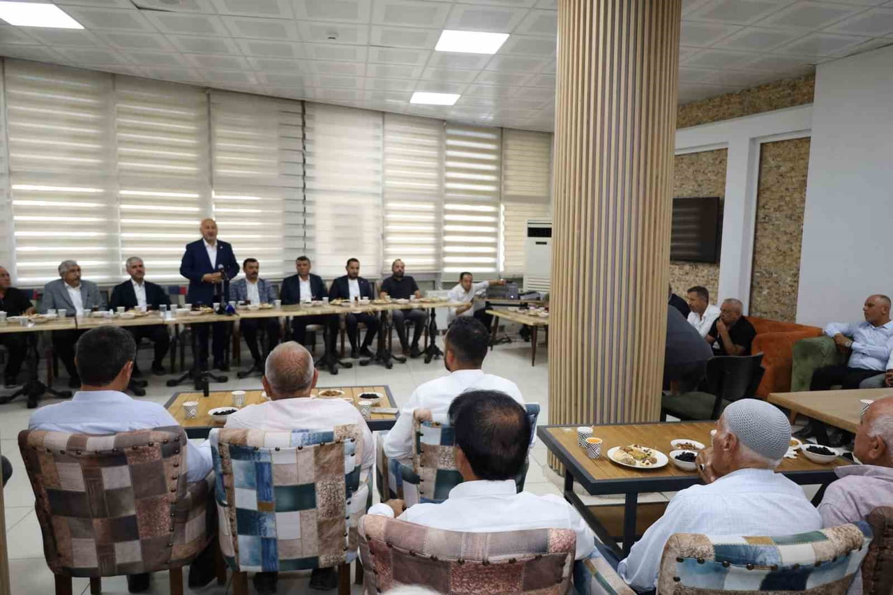 ADIYAMAN’IN KAHTA İLÇESİNDE KÖY VE MAHALLE MUHTARLARIYLA İSTİŞARE TOPLANTISI...