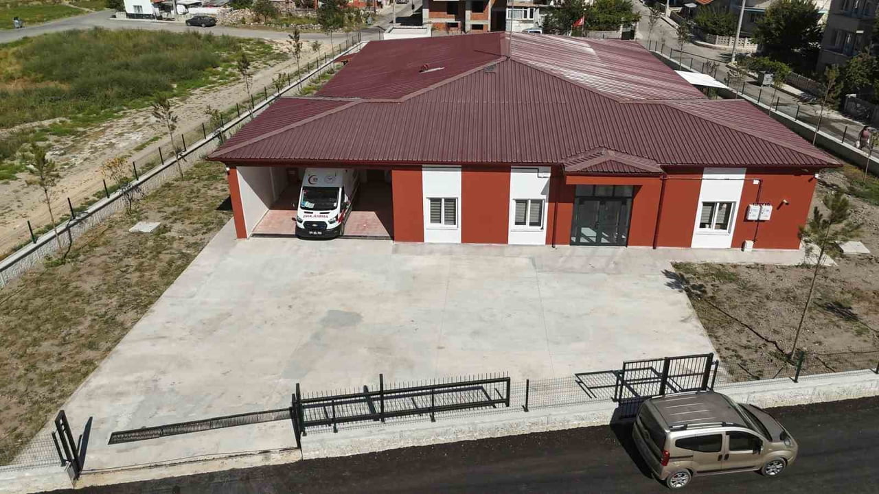 AFYONKARAHİSAR’DA VATANDAŞLARIN ACİL SAĞLIK HİZMETLERİNE ERİŞİMİNİ GÜÇLENDİRMEK AMACIYLA MERKEZ 11...