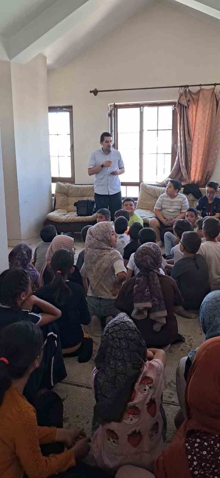 AFYONKARAHİSAR İL MÜFTÜLÜĞÜ BÜNYESİNDE YAZ DÖNEMİ KUR’AN-I KERİM KURSLARINDA EĞİTİM GÖREN...