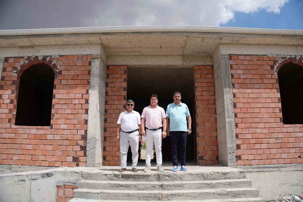 AFYONKARAHİSAR’IN BOLVADİN İLÇESİNDE 40 GÜN ÖNCE TEMELİ ATILAN VE 5 AYRI MAHALLEYE HİZMET SUNMASI...
