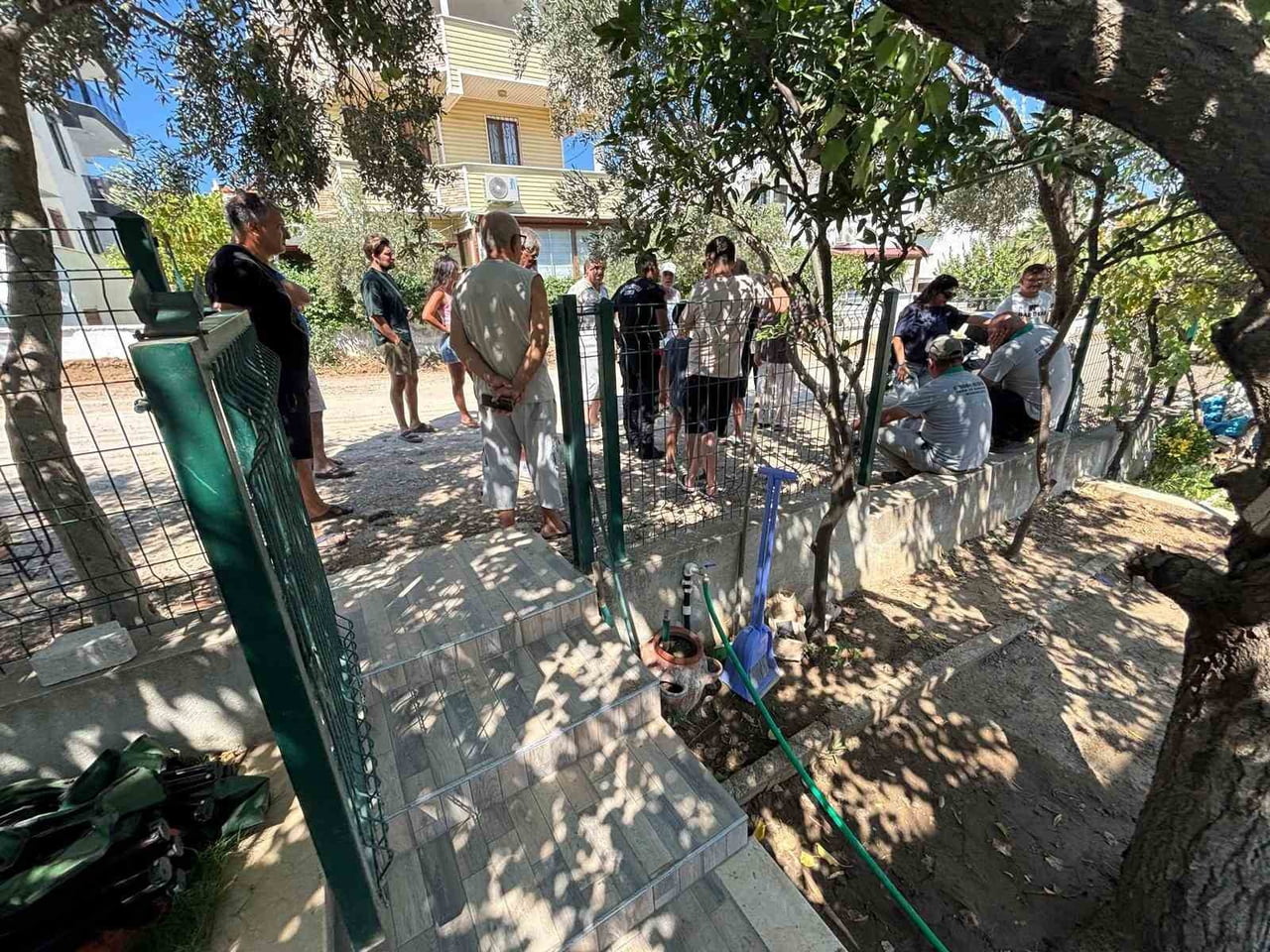 AĞAÇ KESİLMESİNE TEPKİ