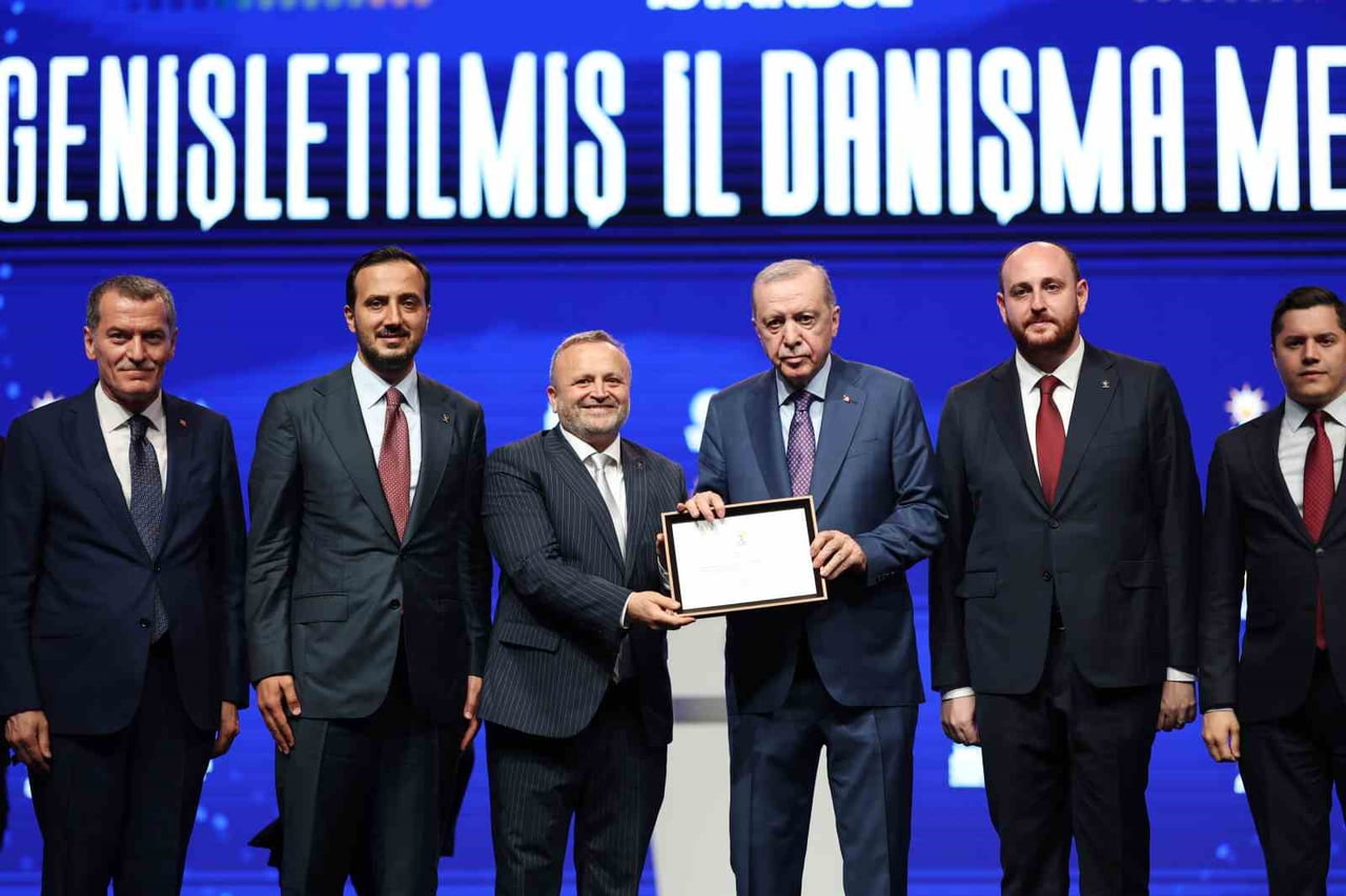 AK PARTİ İSTANBUL İL DANIŞMA MECLİSİ PROGRAMINDA, FARKLI İLÇELERDEN BELEDİYE BAŞKANLARI VE MECLİS...