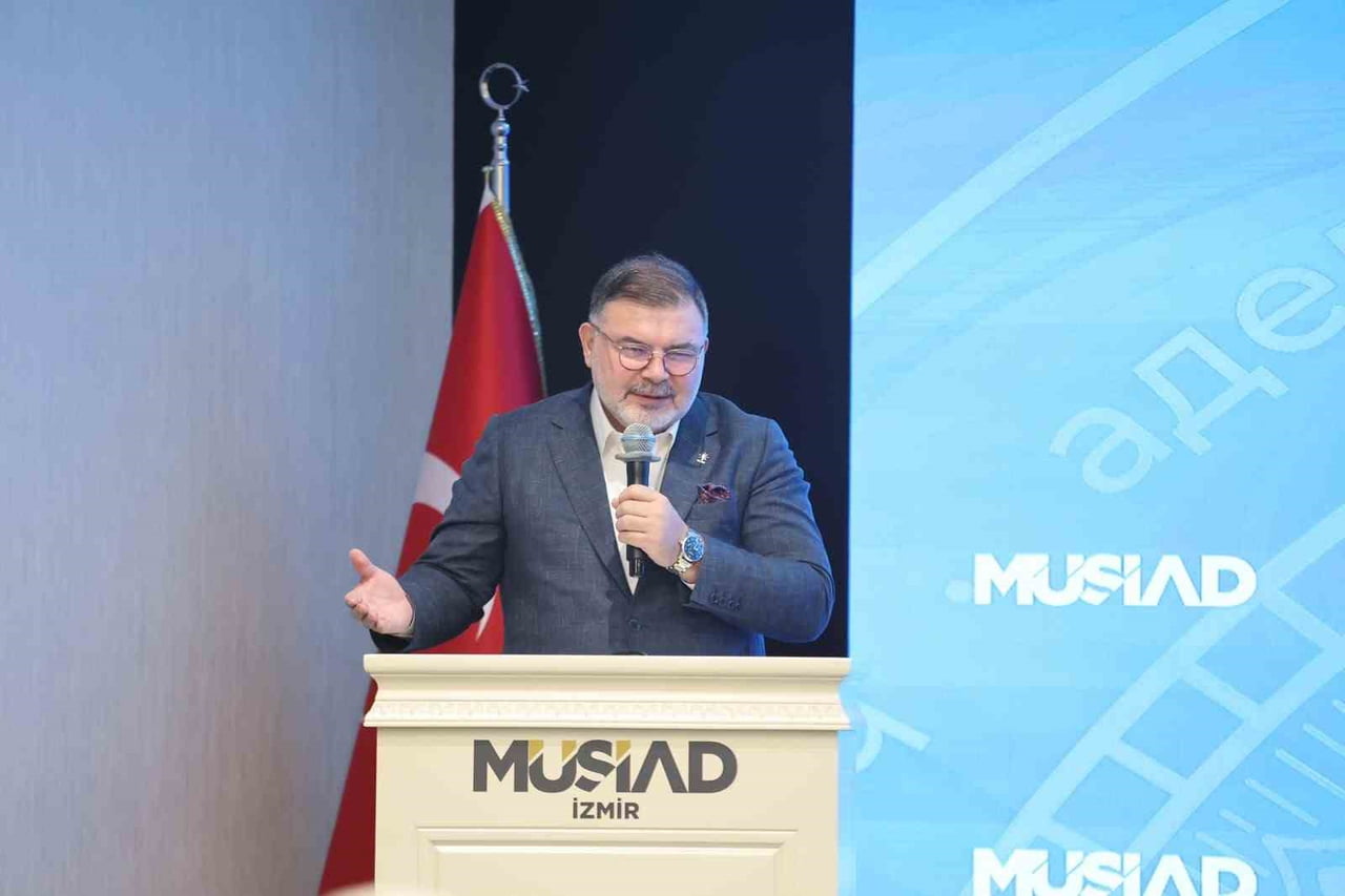 AK PARTİ İZMİR İL BAŞKANI BİLAL SAYGILI, MÜSİAD İZMİR ŞUBESİ OLAĞANÜSTÜ KONGRESİ'NDE...