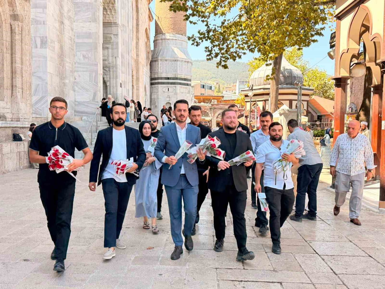 AK PARTİ OSMANGAZİ İLÇE GENÇLİK KOLLARI BAŞKANLIĞI, MEVLİD KANDİLİ VESİLESİYLE DÜZENLENEN ANLAMLI...