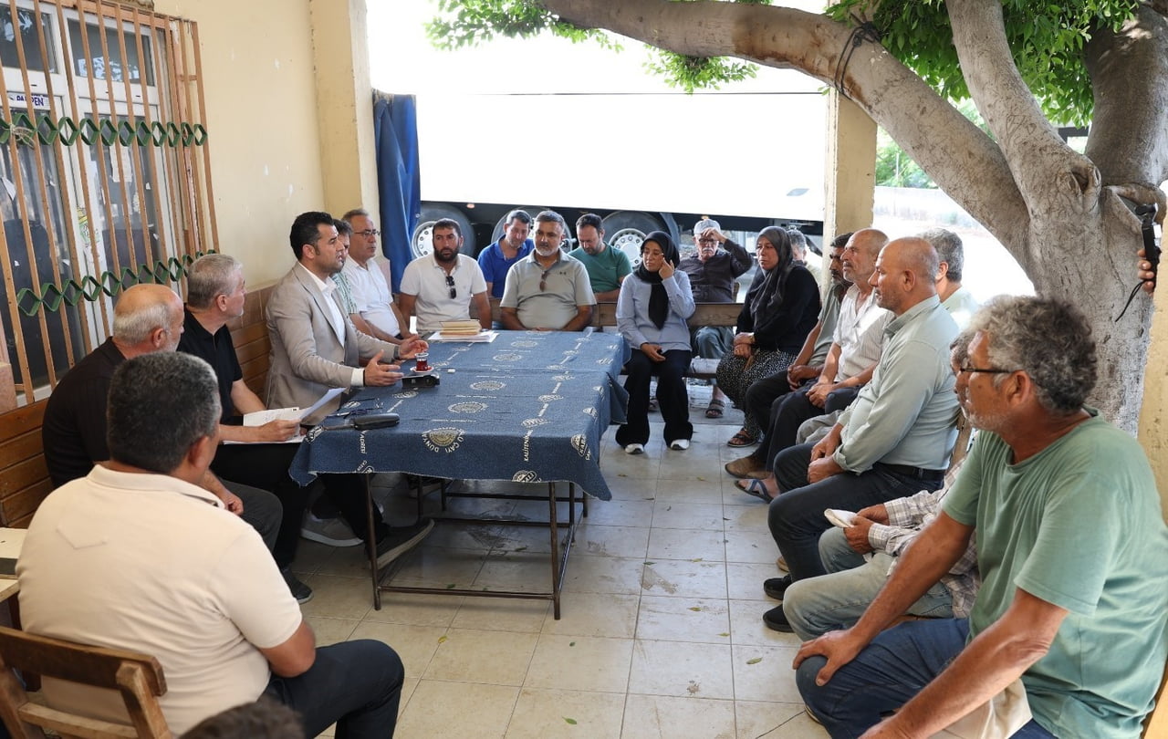 AKDENİZ KAYMAKAMI VE BELEDİYE BAŞKAN VEKİLİ MURAT BEŞİKCİ, CİVANYAYLAĞI MAHALLESİ’NDE ESNAF...