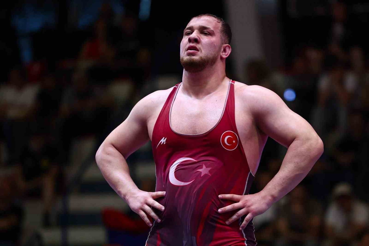 AKDENİZ OYUNLARI’NDA TÜRKİYE’Yİ TEMSİL EDEN MİLLİ GÜREŞÇİLER; 3 ALTIN, 1 GÜMÜŞ VE 2 BRONZ OLMAK...
