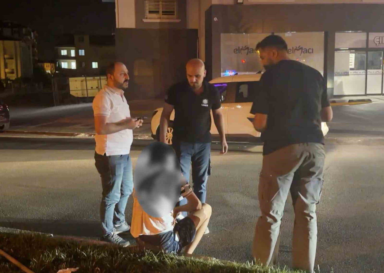 AKSARAY'DA 17 YAŞINDAKİ ÇOCUK TARTIŞTIĞI ARKADAŞI TARAFINDAN SIRTINDAN BIÇAKLANARAK...