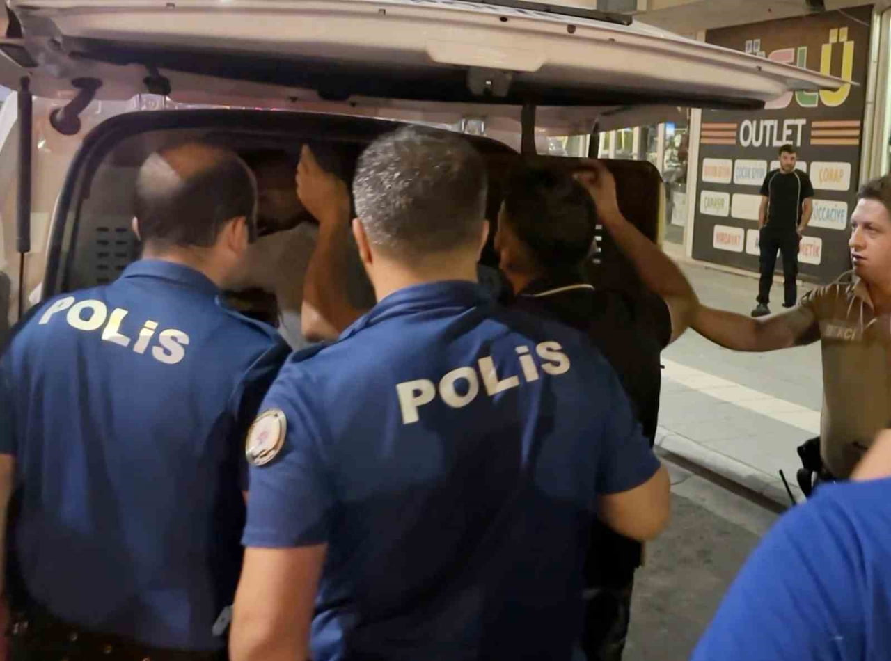 AKSARAY’DA ENİŞTE-KAYIN ARASINDA ÇIKAN TARTIŞMA KISA SÜREDE BÜYÜYEREK AİLE KAVGASINA DÖNÜŞÜRKEN...