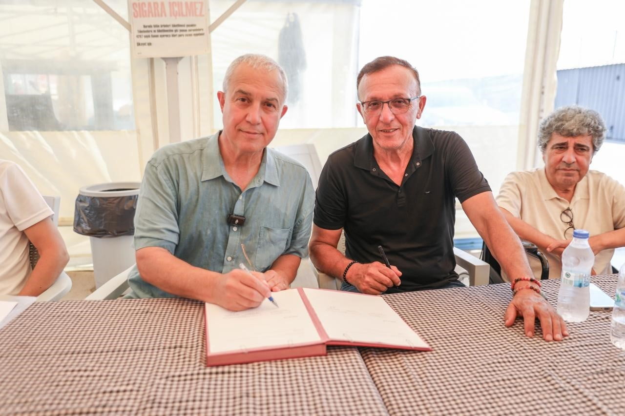 ALANYA BALIKÇILAR KOOPERATİFİ'NDE DÜZENLENEN BASIN TOPLANTISINDA, ALANYA BELEDİYE BAŞKANI OSMAN...