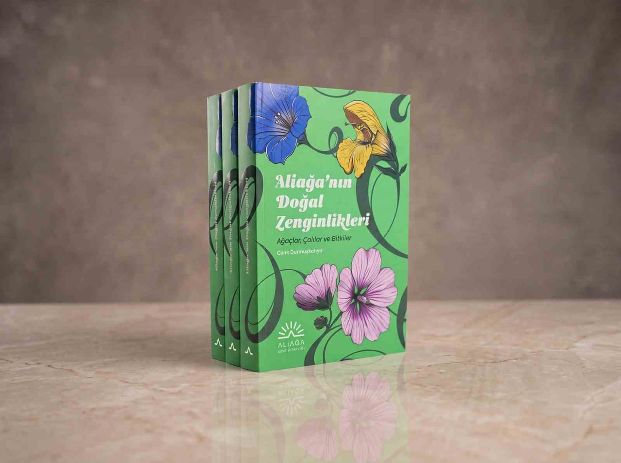 ALİAĞA'NIN 400'DEN FAZLA BİTKİ TÜRÜ KİTAPLAŞTIRILDI