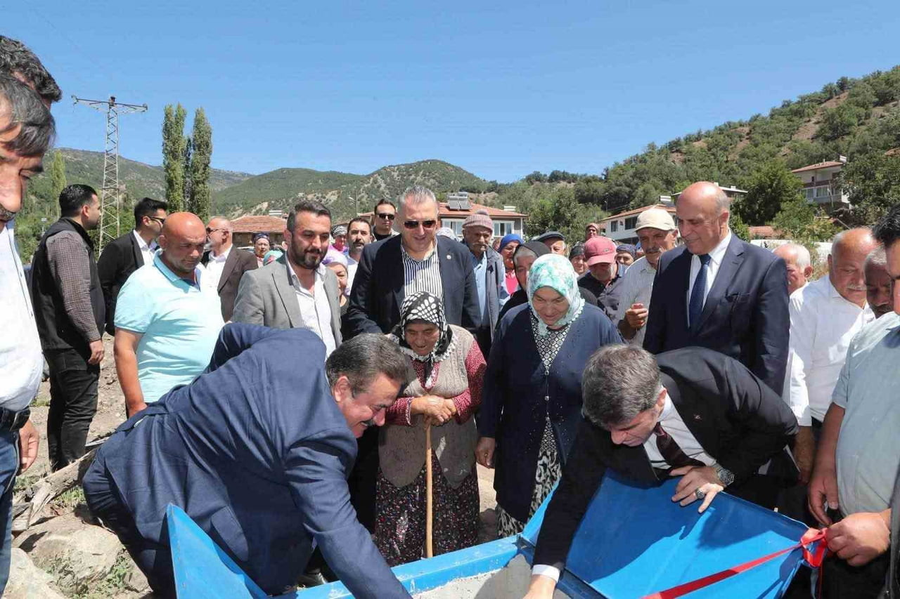 AMASYA’DA ÜMÜK KÖYÜNDE YAPIMI TAMAMLANAN BASINÇLI SULAMA TESİSİ DÜZENLENEN TÖRENLE HİZMETE AÇILDI....
