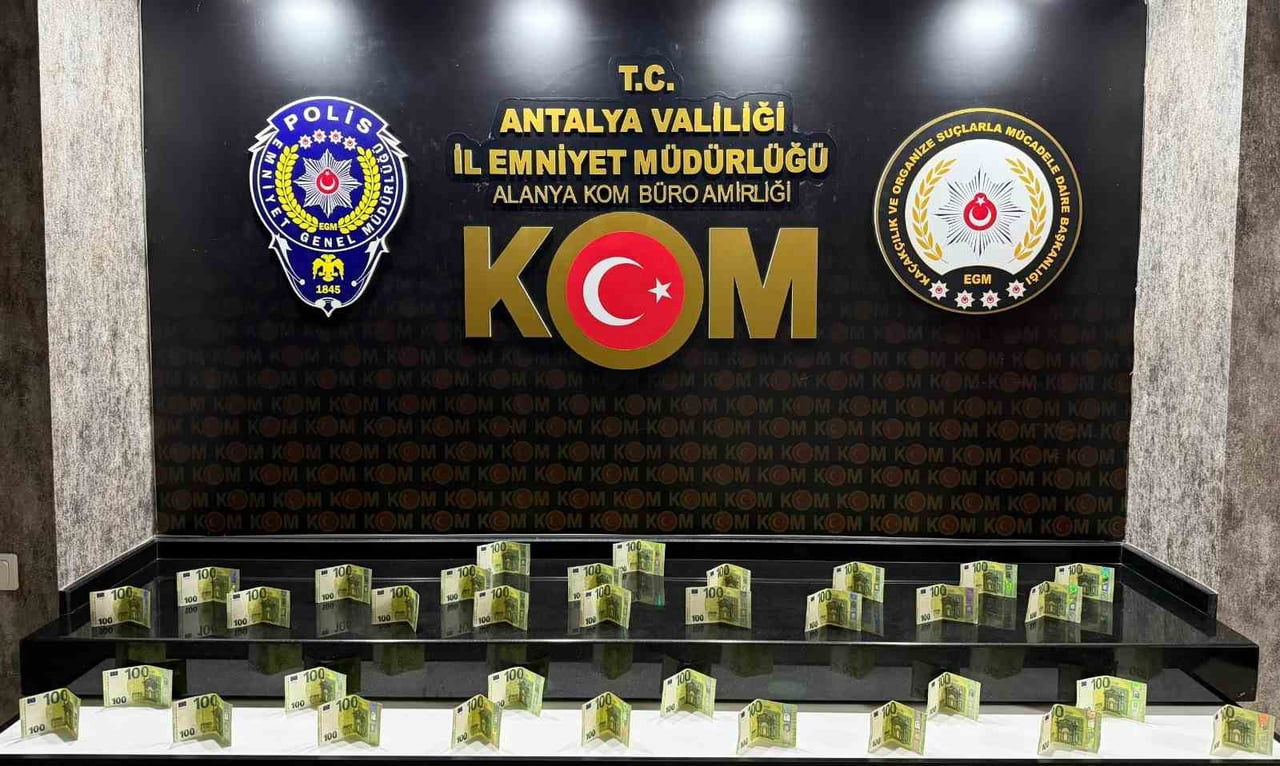 ANTALYA'DA KOM EKİPLERİNİN SON 1 HAFTADA YAPTIĞI ÇALIŞMALARDA 22 ADET KAÇAK TARİHİ ESERİN YANI...