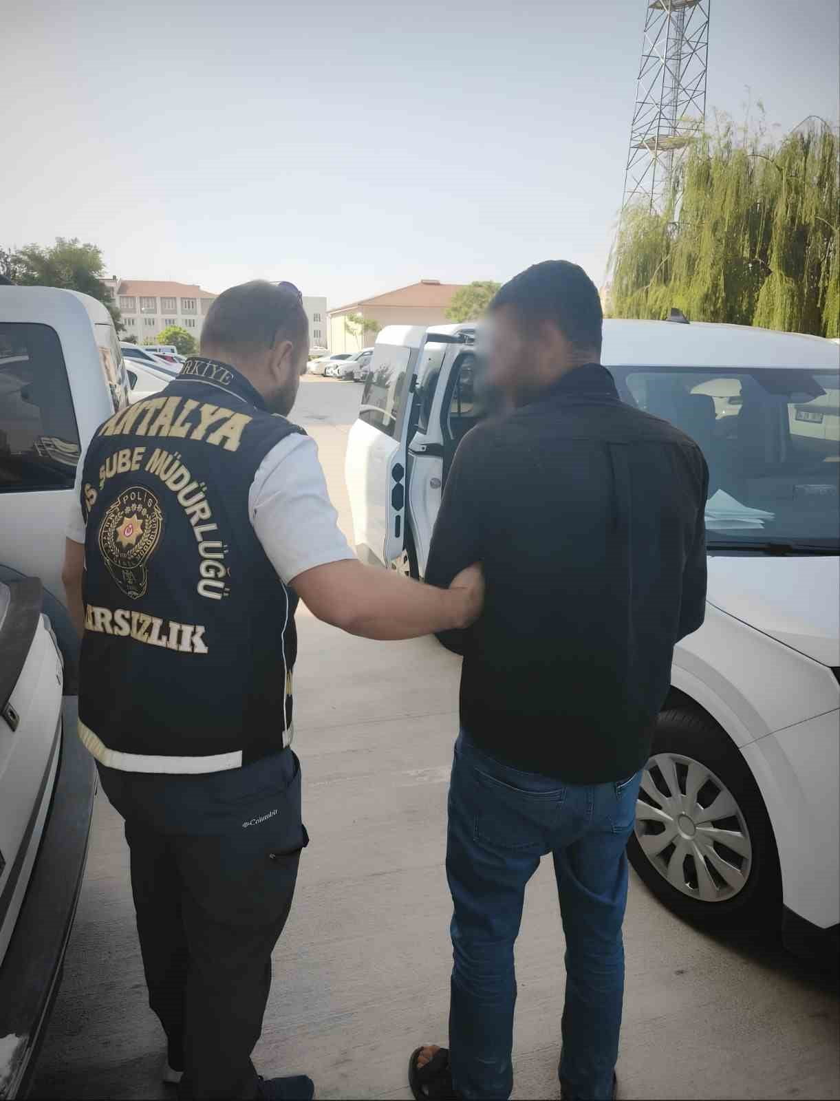 ANTALYA'DA SON BİR HAFTADA 275 ŞAHIS TUTUKLANDI