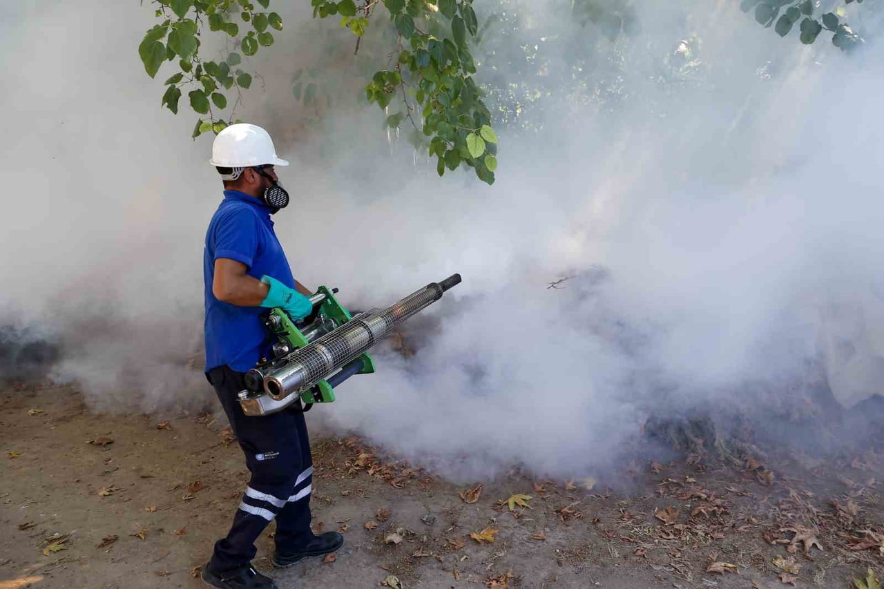 ANTALYA BÜYÜKŞEHİR BELEDİYESİ SİNEK, HAŞERE VE SİVRİSİNEKLE MÜCADELESİNE ARALIKSIZ DEVAM...