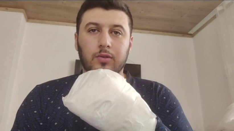 ANTALYA’DA SİPARİŞ ALMAYA GİTTİĞİ DÖNERCİDE ÇIKAN TARTIŞMADA İŞLETME SAHİBİNİN DÖNER BIÇAKLI...
