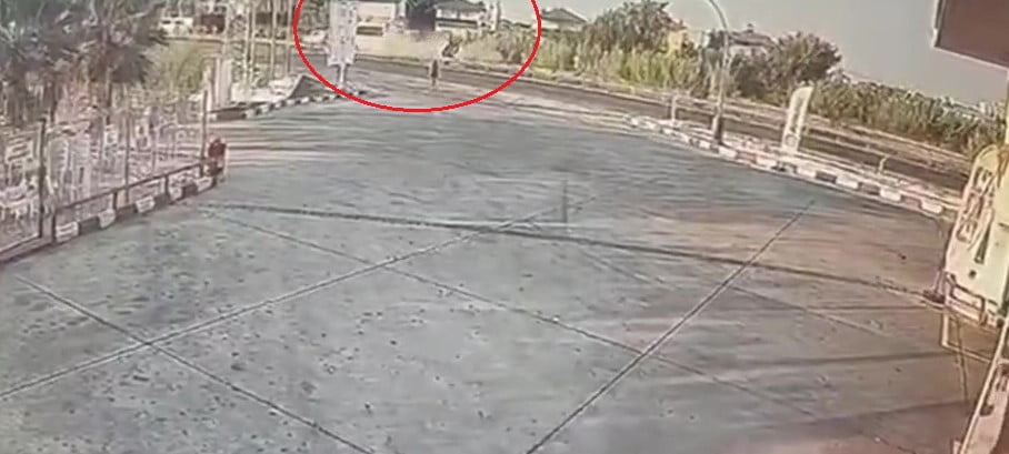 ANTALYA’NIN MANAVGAT İLÇESİNDE 3 ARACIN ÇARPIŞMASI SONUCU MEYDANA GELEN ZİNCİRLEME KAZADA 2’Sİ...