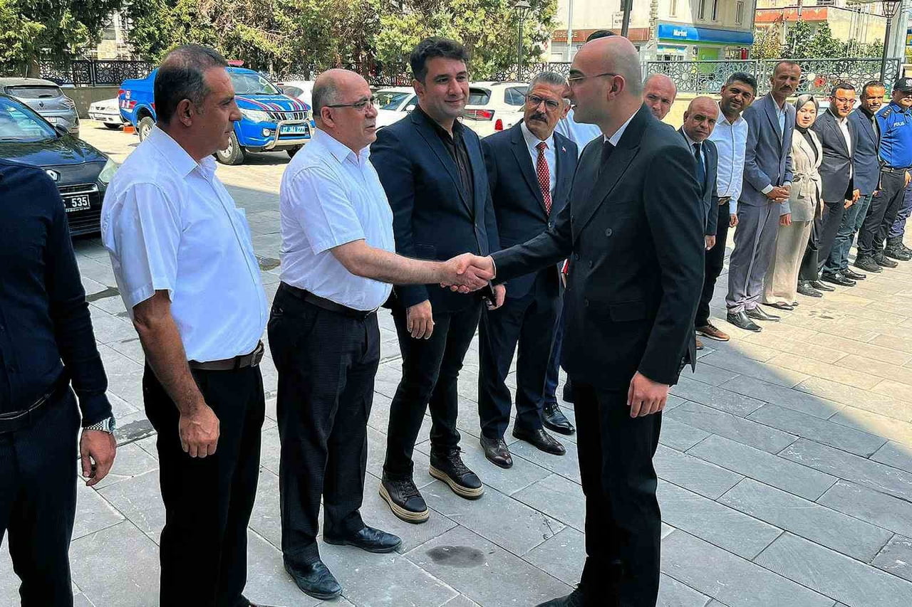 ARABAN KAYMAKAMI CEYLAN İLK ZİYARETİNİ ŞEHİT AİLESİNE YAPTI