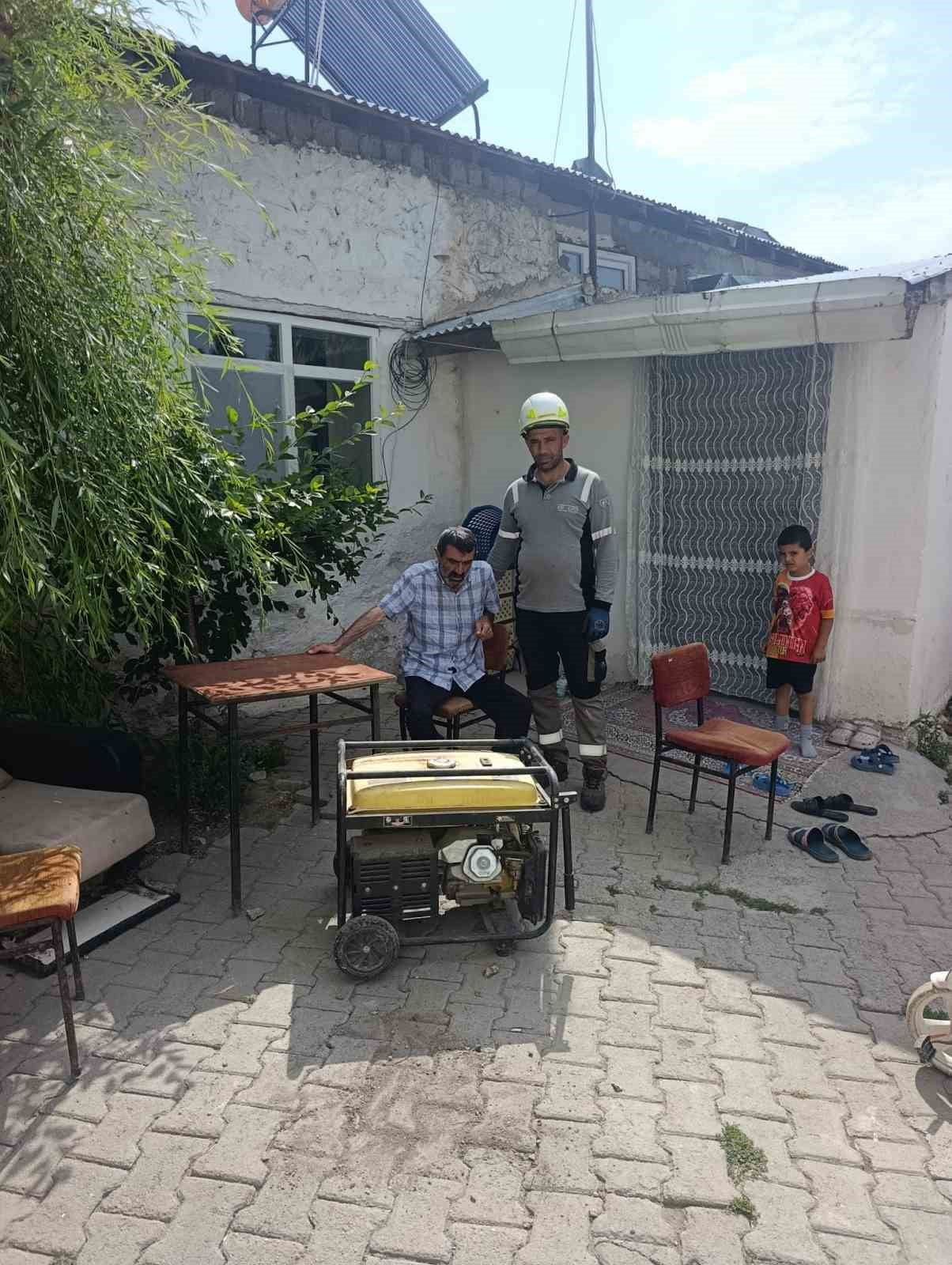 ARAS ELEKTRİK, ŞEBEKE GÜVENİLİRLİĞİNİ ARTIRMAK VE TÜKETİCİLERİNE DAHA KALİTELİ ENERJİ SUNMAK...