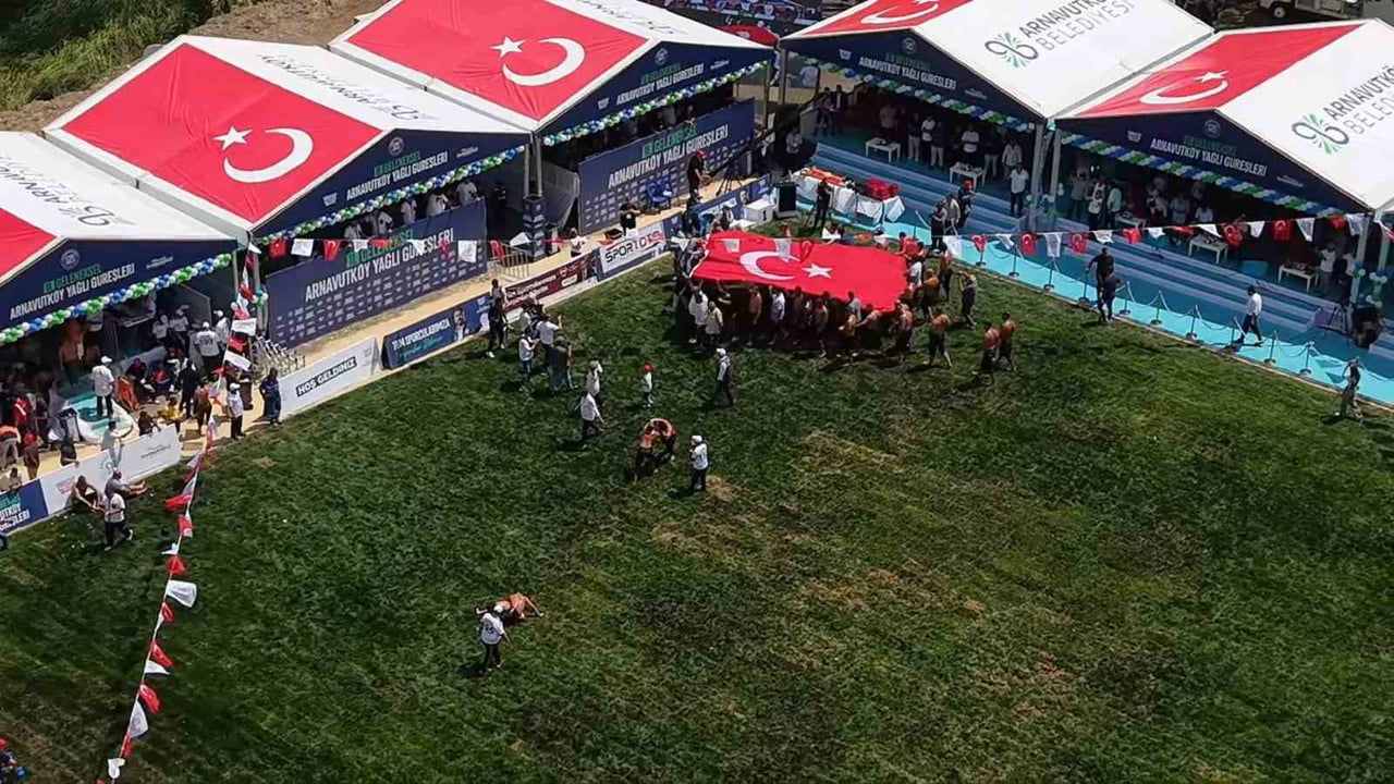 ARNAVUTKÖY BELEDİYESİ TARAFINDAN BU YIL 11’İNCİSİ DÜZENLENEN GELENEKSEL YAĞLI GÜREŞLERİ’NDE SERDAR...