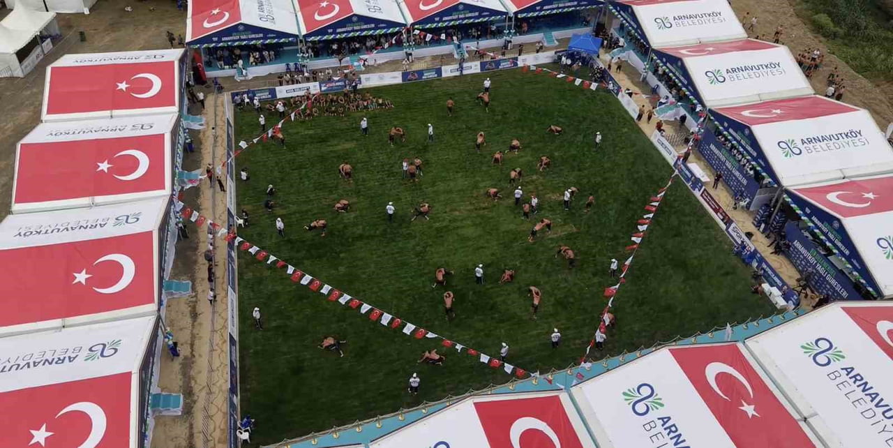 ARNAVUTKÖY BELEDİYESİ TARAFINDAN GELENEKSEL HALE GETİRİLEN YAĞLI GÜREŞLER'İN 11'İNCİSİ, DURSUNKÖY...