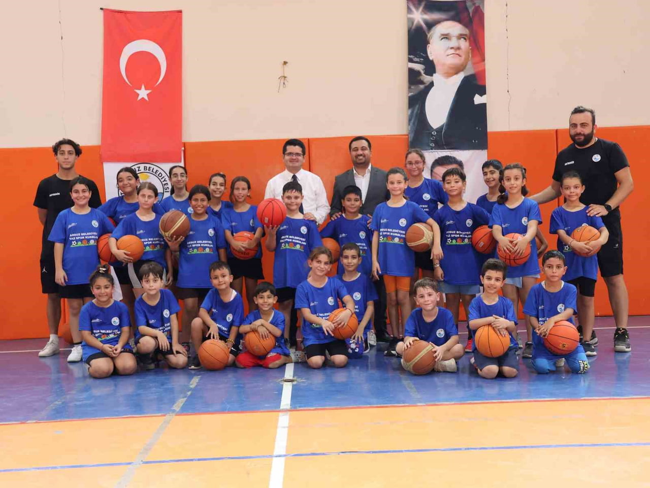 ARSUZ KAYMAKAMI FATİH EROĞLU, ARSUZ BELEDİYESİ TARAFINDAN DÜZENLENEN YAZ KURSLARINI ZİYARET EDEREK...