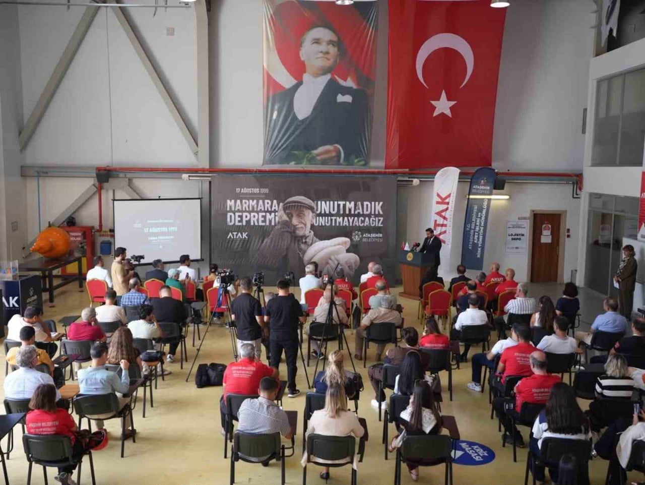 ATAŞEHİR BELEDİYESİ, 17 AĞUSTOS 1999 MARMARA DEPREMİ’NİN 27'NCİ YIL DÖNÜMÜNDE HAYATINI KAYBEDEN...