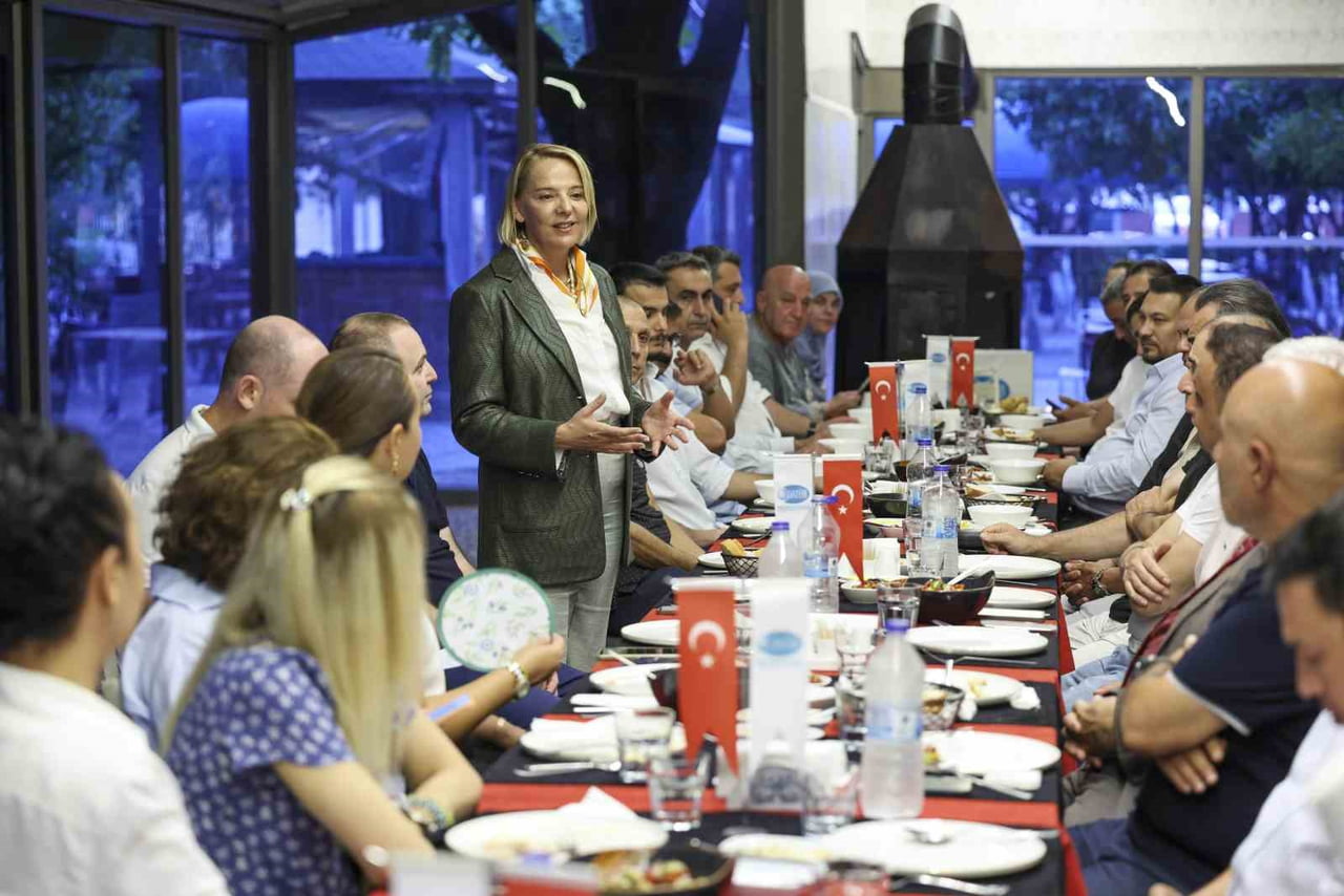 ATSO BAŞKAN ADAYI HATİCE ÖZ, KENTTE YAŞAYAN YÜZBİNLERCE SOYDAŞI TEMSİL EDEN 11 DERNEK VE...