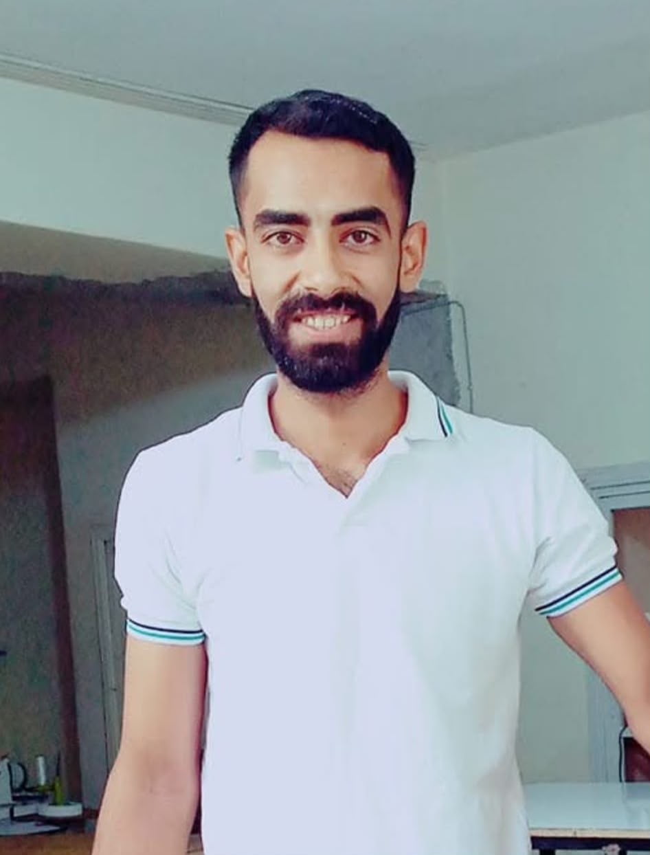 AYAKLARINI KOYDUĞU SÜS HAVUZUNDA ELEKTRİK AKIMINA KAPILDI (MUHAMMET YILMAZ (27))