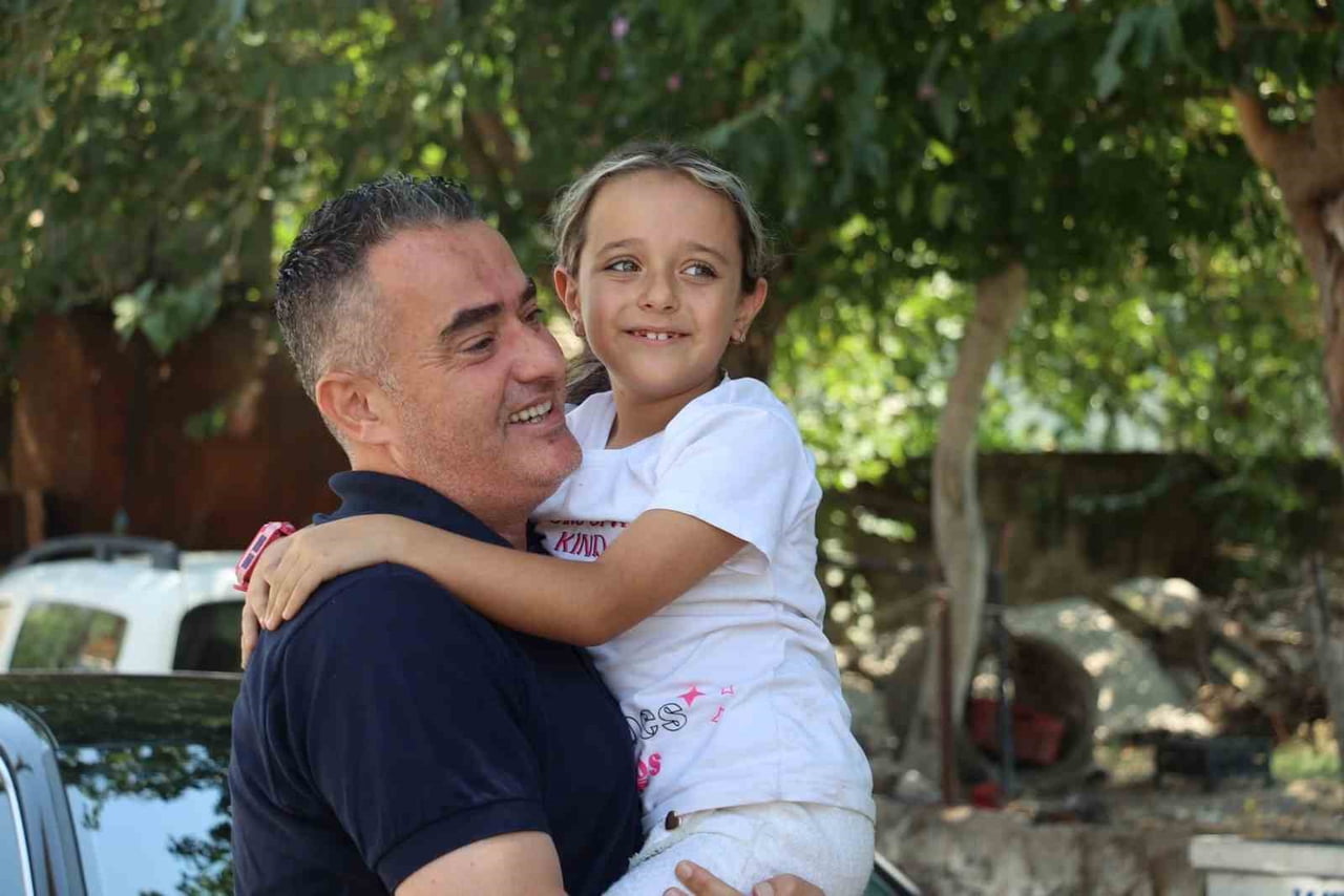 AYDIN'IN KOÇARLI İLÇESİNE BAĞLI ÇAKIRBEYLİ MAHALLESİ'NDE MEYDANA GELEN DEPO YANGININDA EVİN MİNİK...