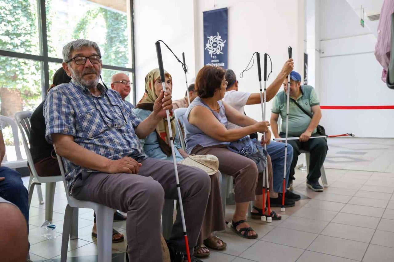 AYDIN BÜYÜKŞEHİR BELEDİYE BAŞKANI ÖZLEM ÇERÇİOĞLU’NUN ENGELLİ VATANDAŞLARIN HAYATIN HER ALANINDA...