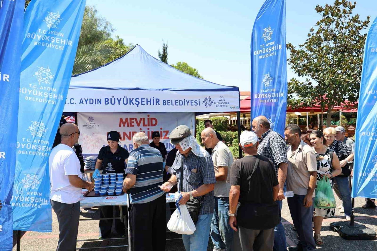 AYDIN BÜYÜKŞEHİR BELEDİYESİ TARAFINDAN MEVLİD KANDİLİ DOLAYISIYLA KENTİN ÇEŞİTLİ NOKTALARINDA...