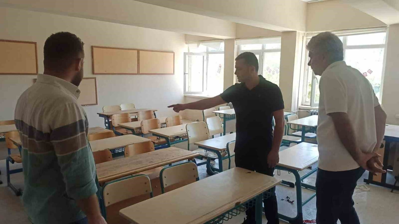 AYDIN’IN DİDİM İLÇESİNDE YENİ EĞİTİM ÖĞRETİM YILI ÖNCESİ OKULLARDA İNCELEME YAPILARAK FİZİKİ VE...